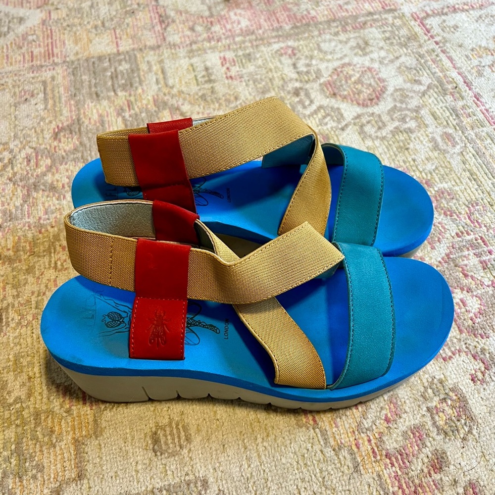 Fly London Women's Yabi Wedge Sandals